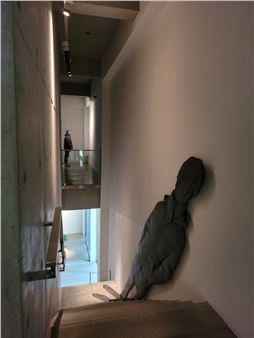 [Herald Interview] Sculptor Yi Hwan-Kwon Casts Light on Vanity of Things with Shadows