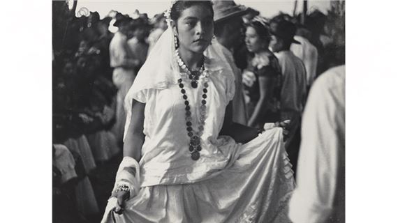 Breaking the Frame: New Directions in Photo History - Royal Ontario Museum (ROM)