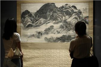 Late Samsung Chairman's Vast Art Trove Open for Public View