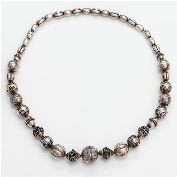 Kalevala Koru | A sterling silver necklace and bracelet Halikko necklace |  MutualArt