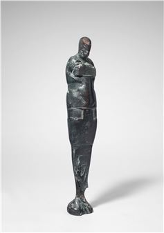 Standing woman. - Hede Bühl