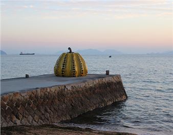 The Art World This Week: Kusama Pumpkin Swept Away, Artists Protest Sackler Settlement, Banksy Art Appears on East Anglian Coast, and More