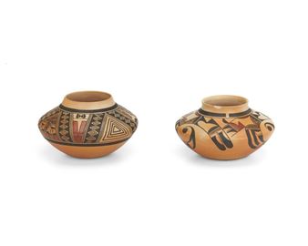 Two Karen Abeita polychrome jars - Karen Abeita