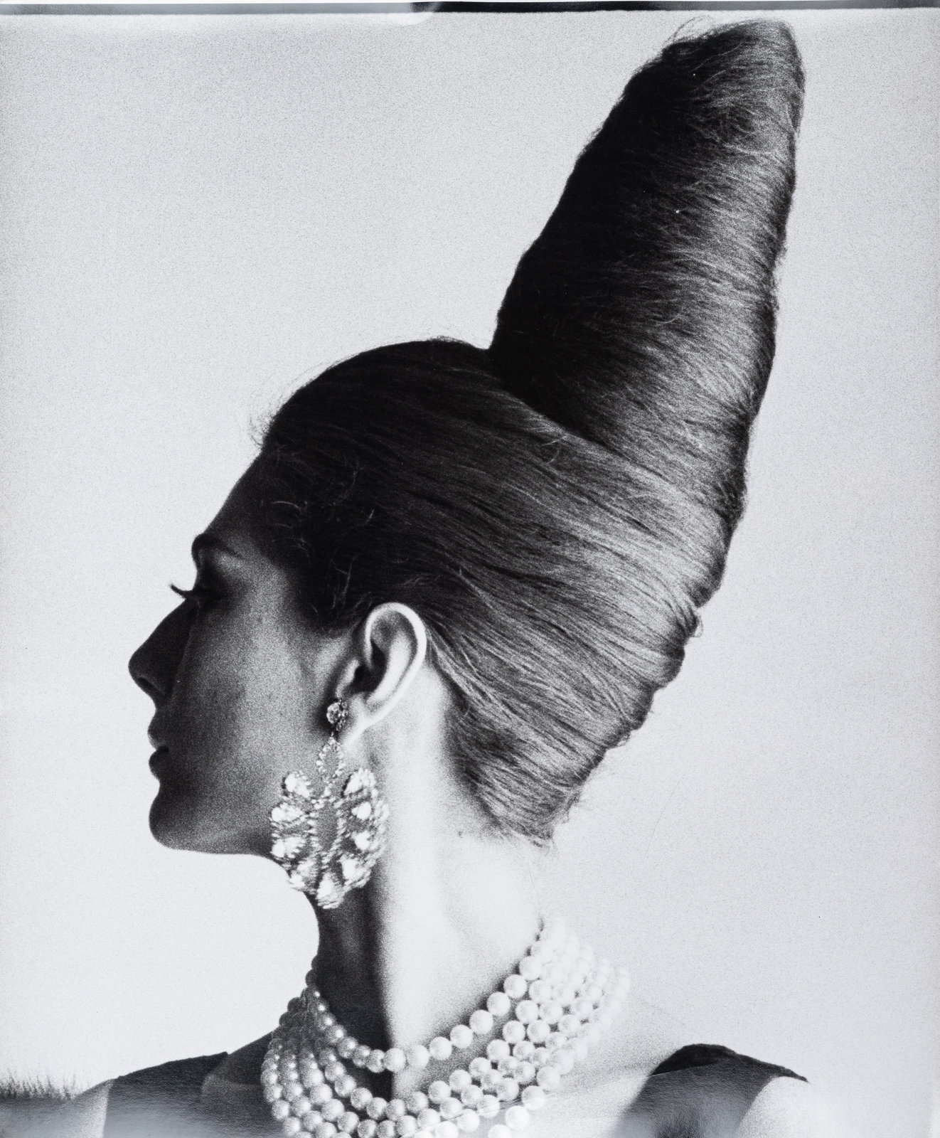Benedetta Barzini, Vogue, by Irving Penn, 1965