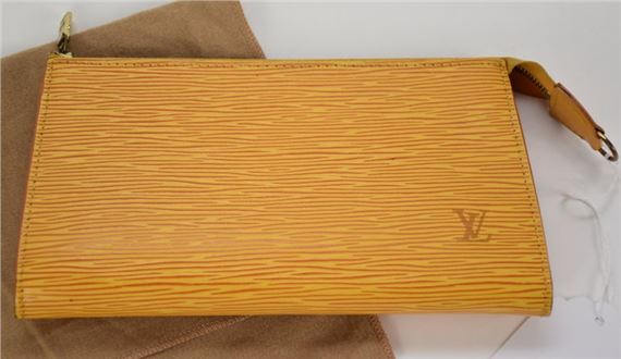 LOUIS VUITTON Arche Pochette Epi Leather Shoulder Bag Yellow