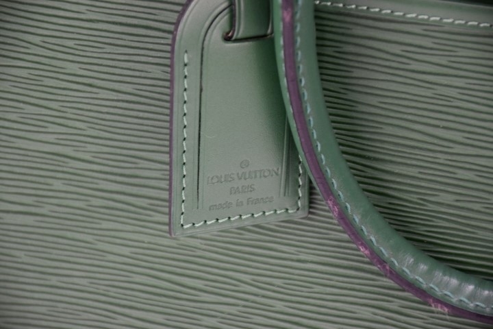 Sold at Auction: Louis Vuitton, LOUIS VUITTON EPI VANITY BAG