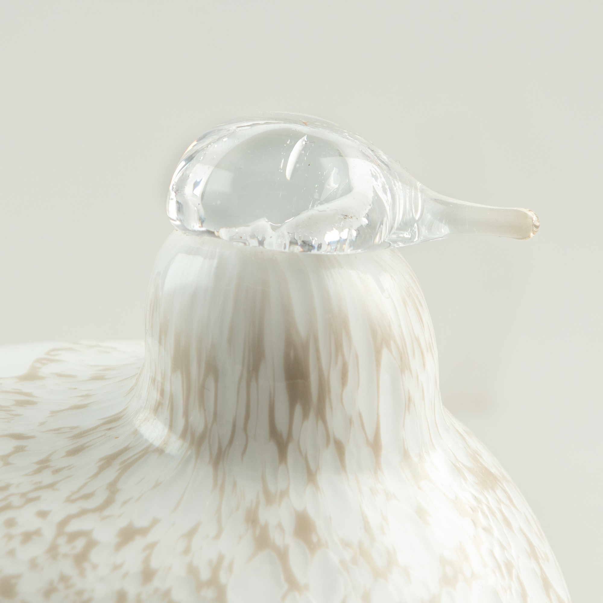 Artwork by Oiva Toikka, Glass birds, Cucunor and Riekko, Nuutajärvi, Made of polychrome glass