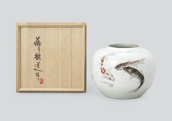 Vase depicting carp in overglaze enamel