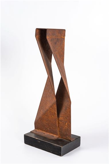 Alberto Riaño | 12 Artworks | MutualArt