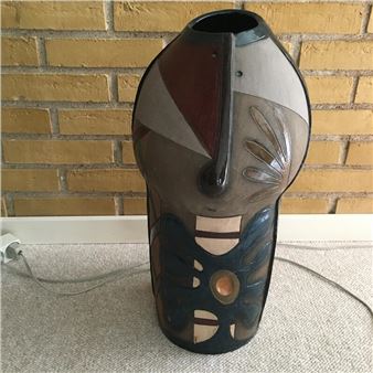 A large cheramic vase - Martha Zøllner