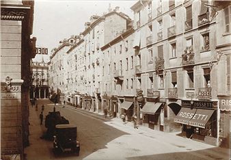 Torino, Via Viotti all'angolo con Via Bertola - Mario Gabinio