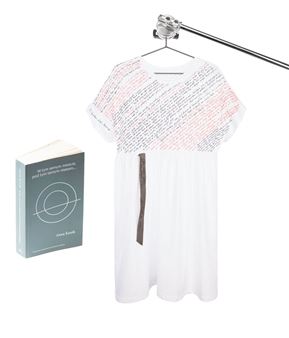 Sukienka (M) i książka - Anna Konik