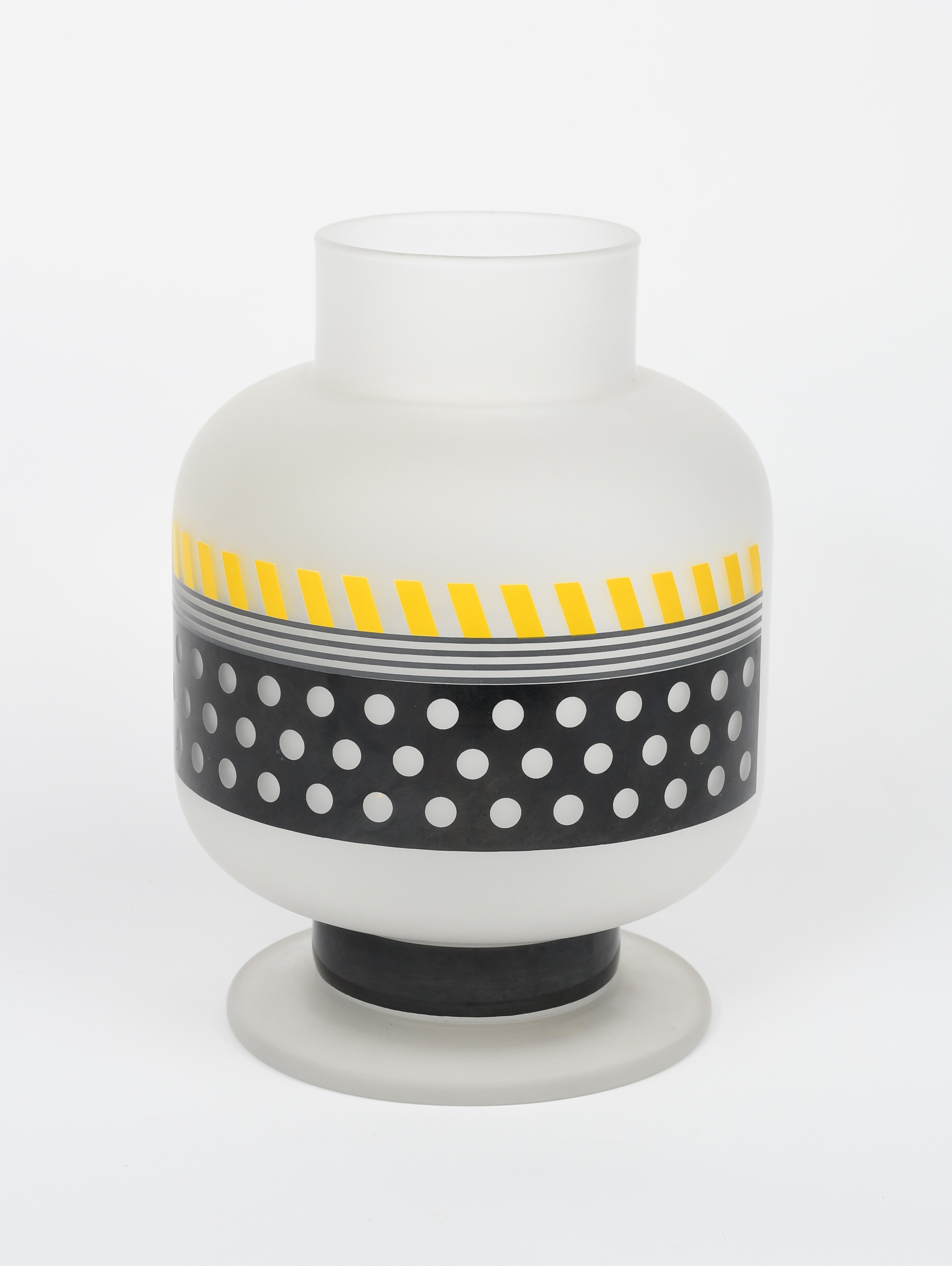 Ettore Sottsass An Egizia Bonnie glass vase MutualArt