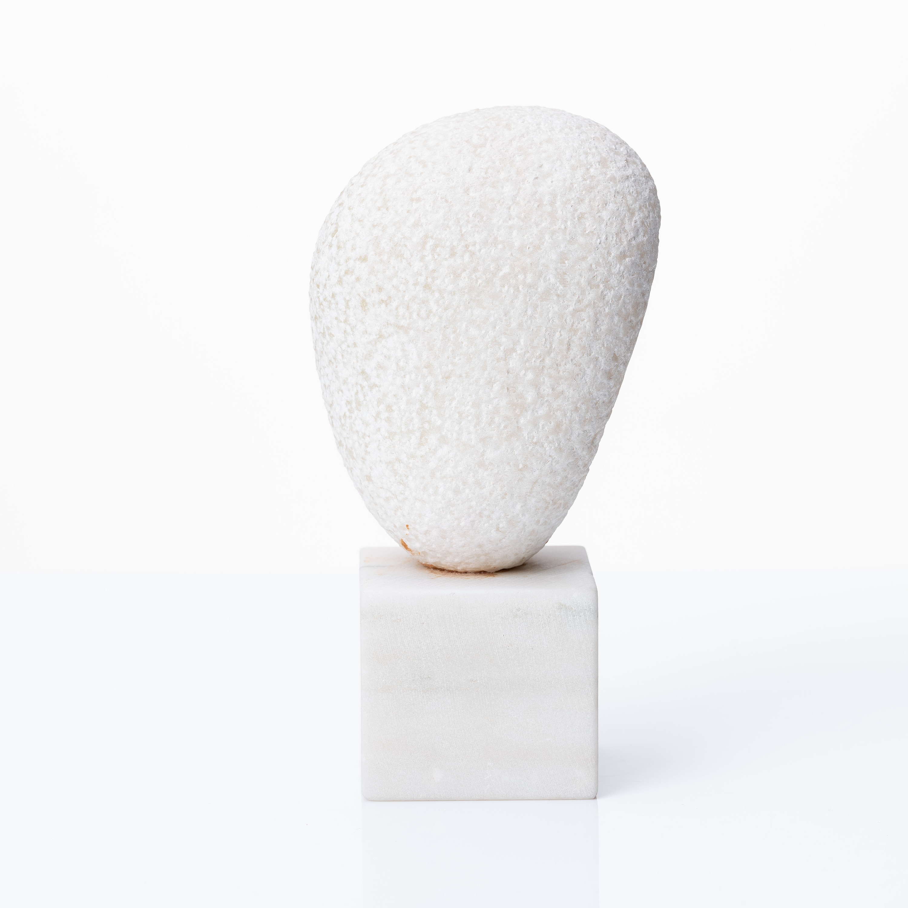 Artwork by Anna Mizak, "Kuirna", Made of sculpture, marble