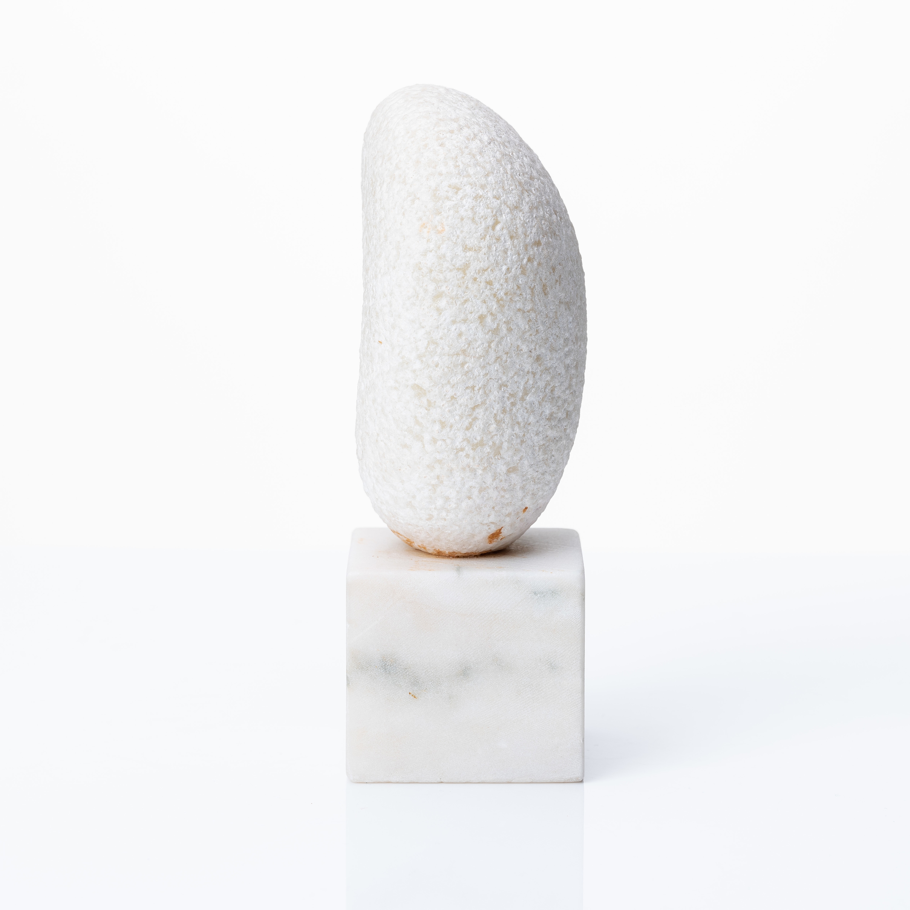 Artwork by Anna Mizak, "Kuirna", Made of sculpture, marble