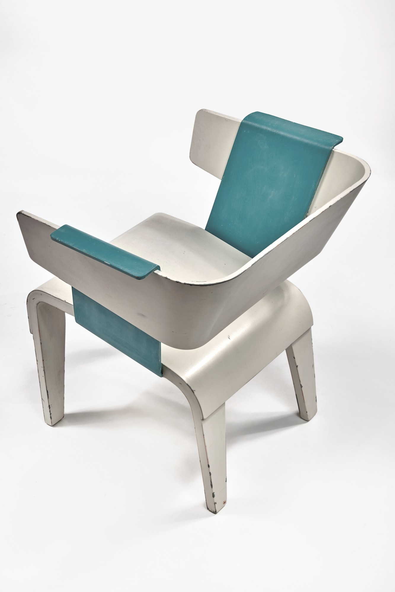 Artwork by Gerrit Rietveld, "Danish" Chair, Made of painted plywood, laminated wood