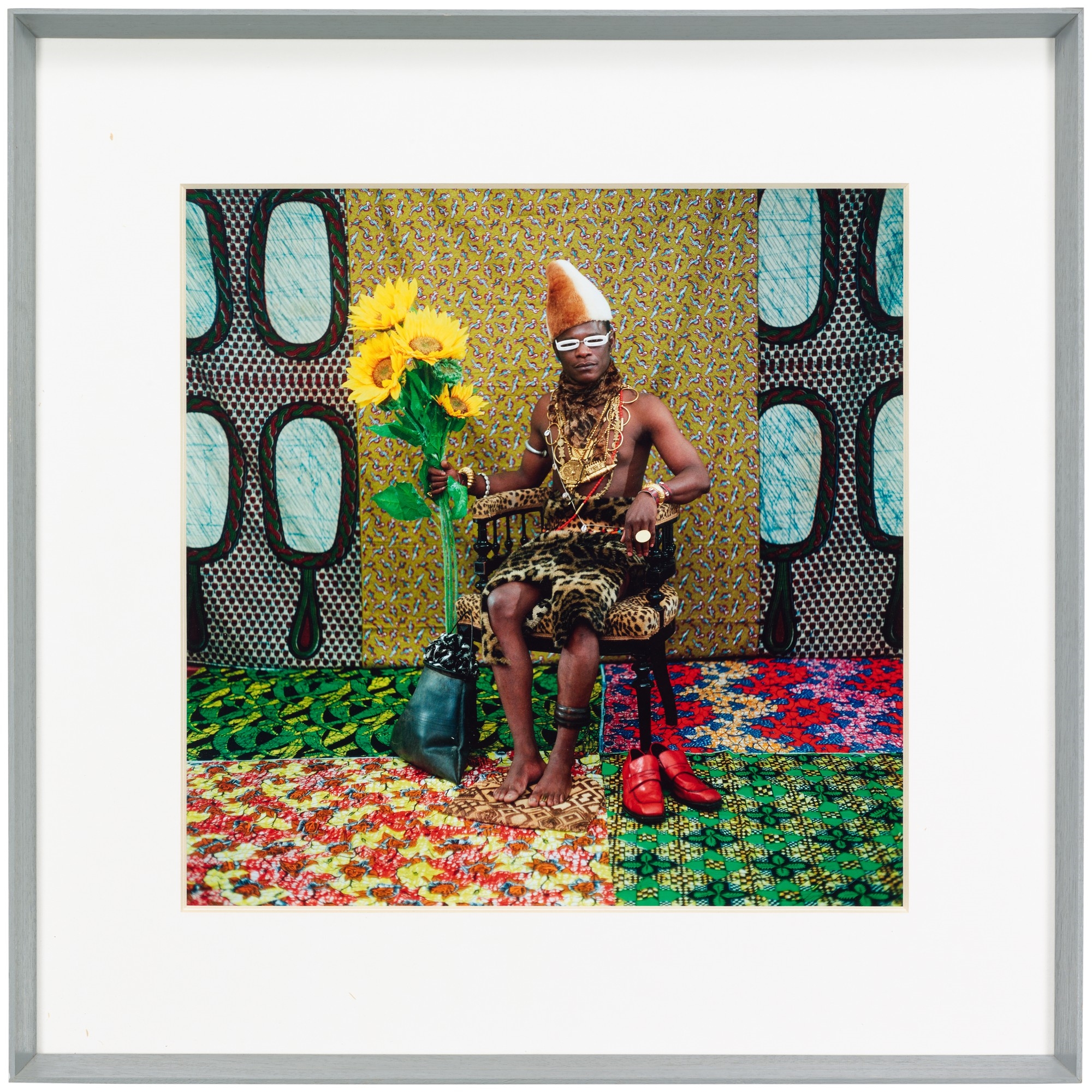 Artwork by Samuel Fosso, Le Chef: Celui a Vendu L'afrique aux Colons, Tati Series, Made of chromogenic print