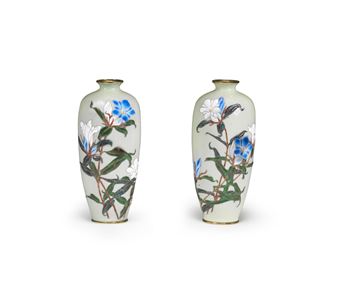 A PAIR OF CLOISONNÉ-ENAMEL MORIAGE SLENDER BALUSTER VASES - Hattori Tadasaburō