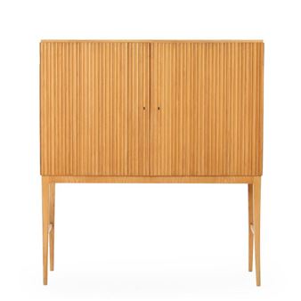 El cabinet with tapering legs - Frode Holm