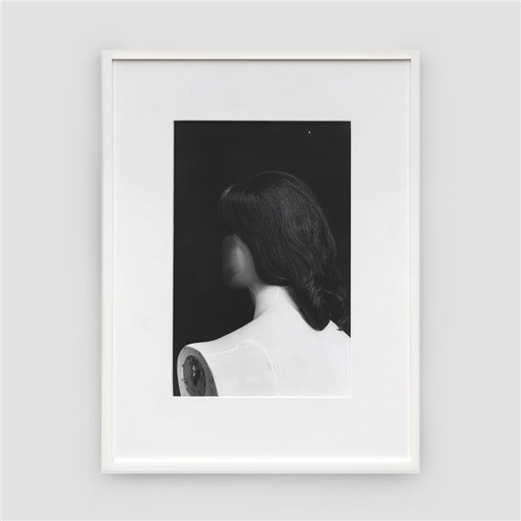 Ilê Sartuzi Retrato de costas (2020) MutualArt