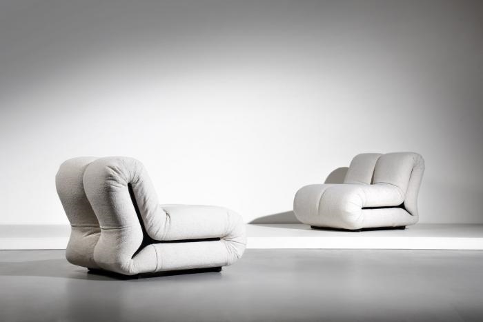 Artwork by Claudio Vagnoni, Pair of Pagru armchairs, P1 production, Made of Chromed metal and padding fabric.