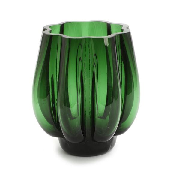 A green glass vase blown with fluted pattern