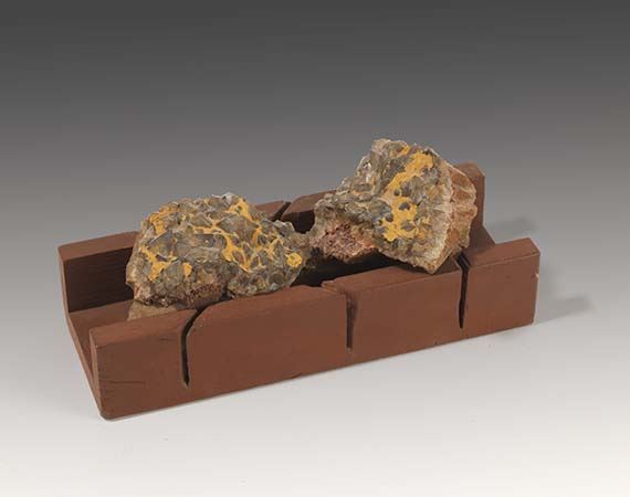 Für Braun-Raum by Joseph Beuys, 1977