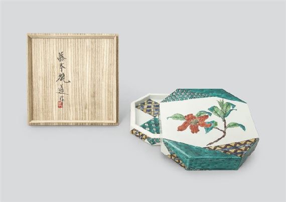 Covered box in overglaze enamel