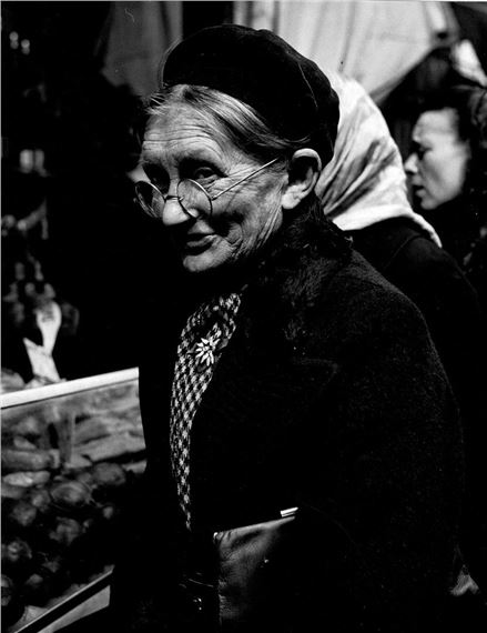 Rue Mouffetard market, Paris by Gordon Parks, ca. 1950