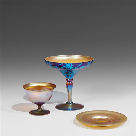 compote with heart and vine decoration - Vineland Flint Glass Works