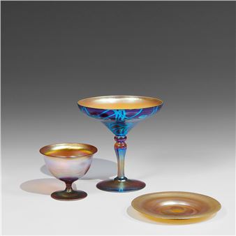 compote with heart and vine decoration - Vineland Flint Glass Works