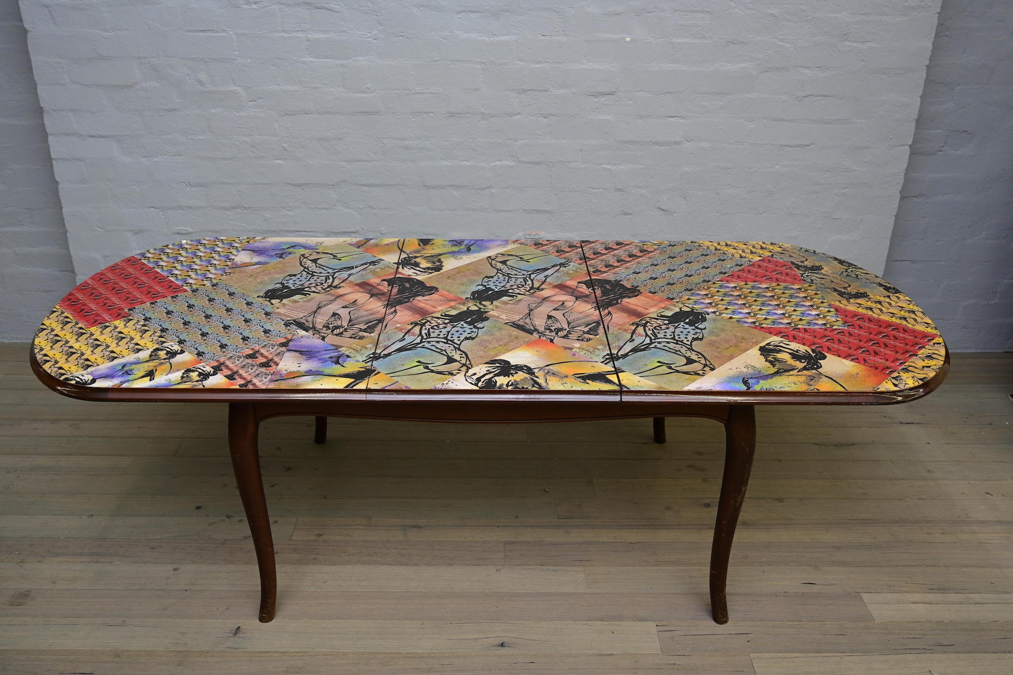 David Bromley A MODERN EXTENSION DINING TABLE WITH DAVID BROMLEY