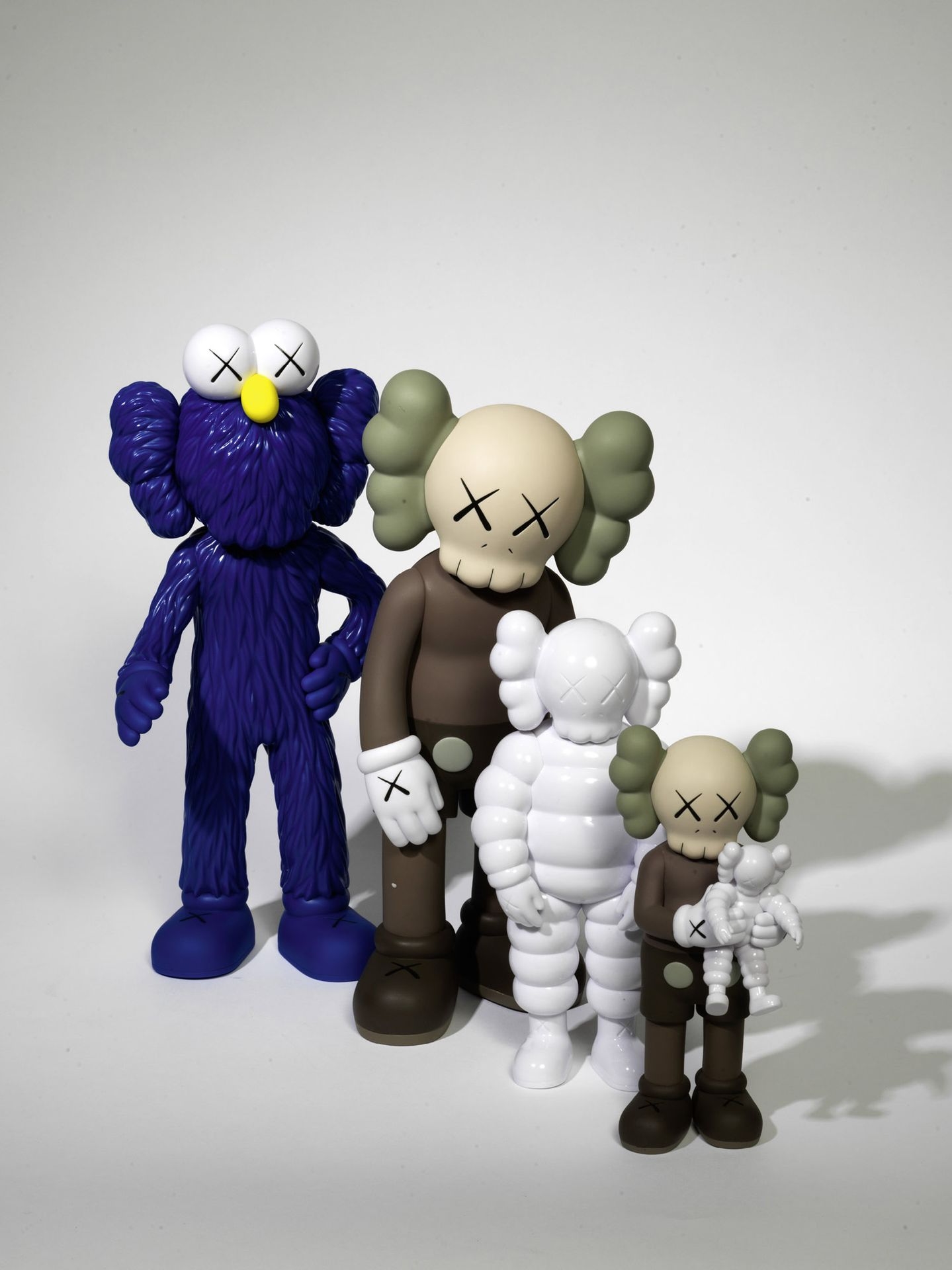 フィギュア familyの通販 by めがね's shop｜メディコムトイならラクマ TOY kaws サイズ