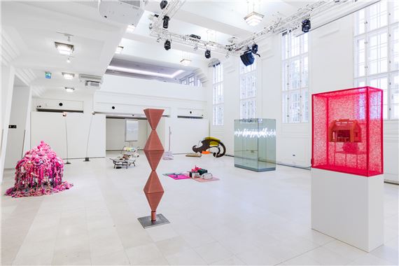 One Decade of Female Sculptors - König Vienna