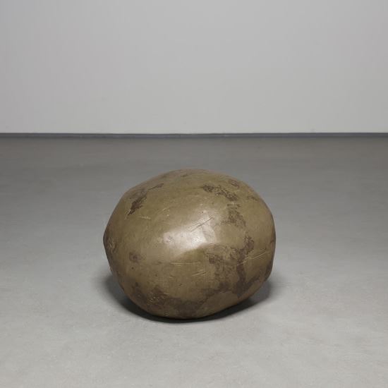 Piedra que cede by Gabriel Orozco, Executed in 1992