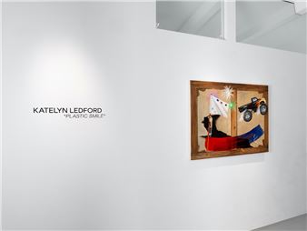 Plastic Smile: Katelyn Ledford @ Duve, Berlin