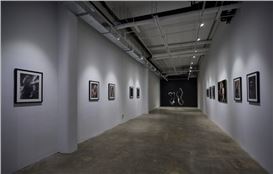 Eves in Conversation Sets the Tone for the IW Gallery, NY (Review)