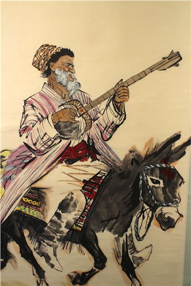 黄胄 枝青葉茂 三尺中堂画 掛軸 防偽マーク付 サイズ77×175cm Huang Zhou | 黄胄款新疆人物纸本设色立轴| MutualArt