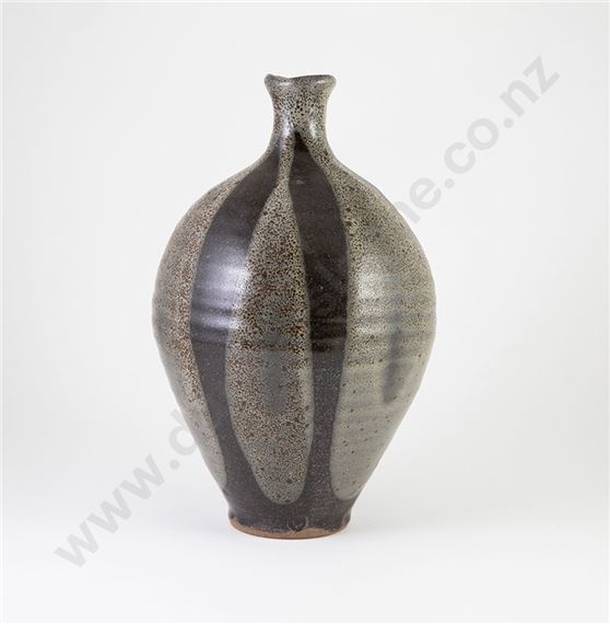 Smisek Mirek | Ovoid Bottle Vase | Artwork performance at auction ...