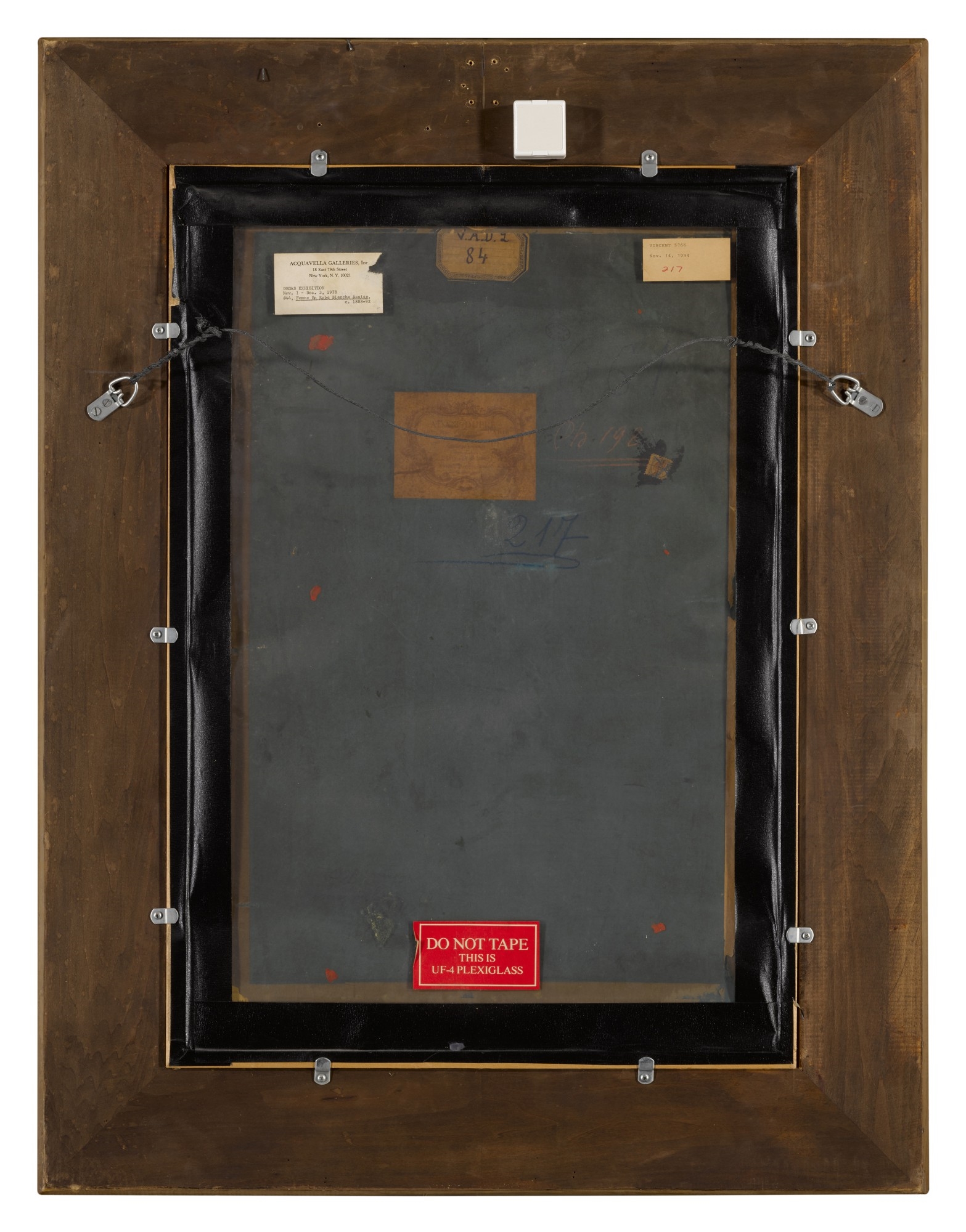 Artwork by Edgar Degas, Femme en robe blanche assise, Made of pastel on paper