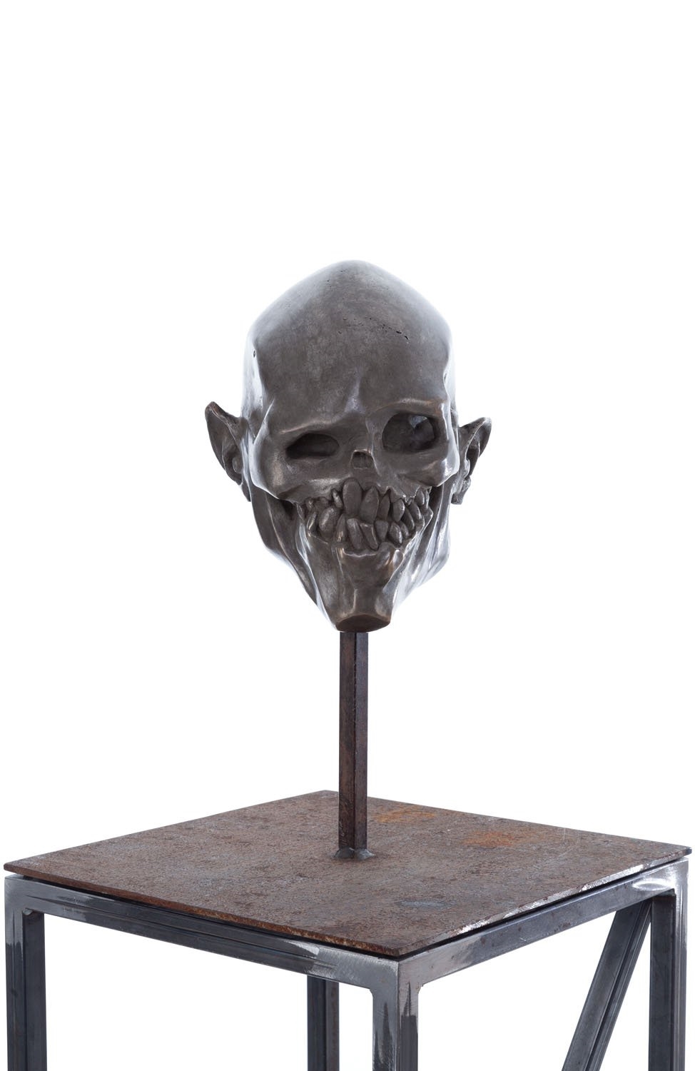 Artwork by Tomasz Górnicki, A Hint of Decay (On), Made of bronze