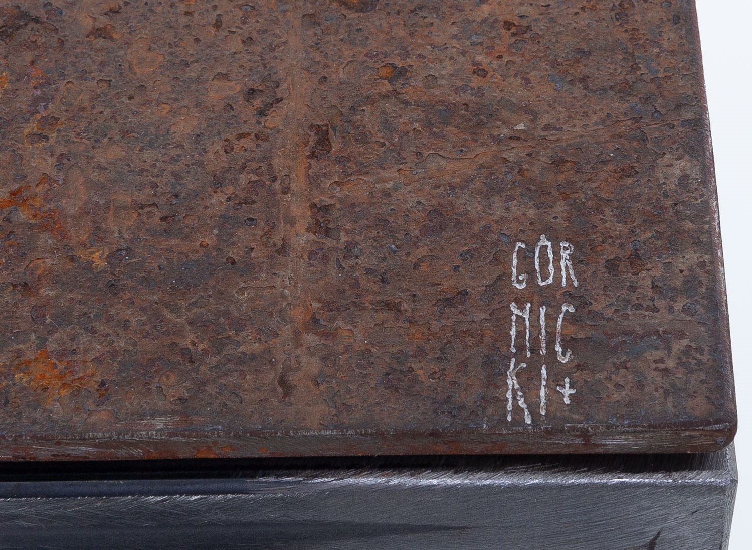 Artwork by Tomasz Górnicki, A Hint of Decay, Made of bronze, sculpture