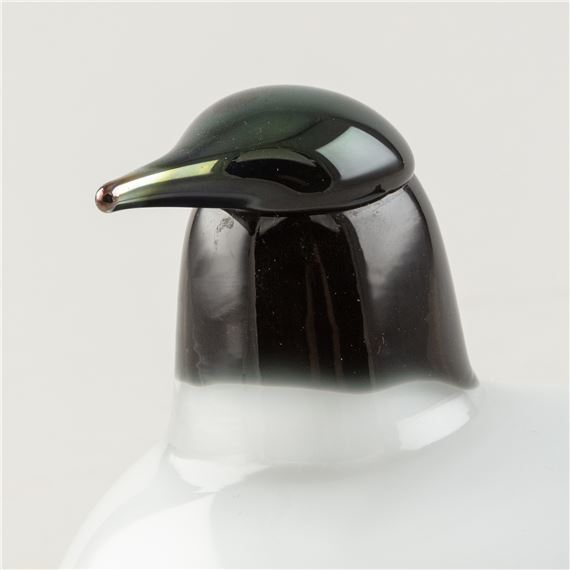 Oiva Toikka | Decorative bird, Magpie, Nuutajärvi | MutualArt