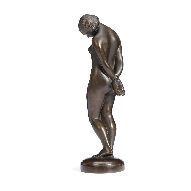 Axel Locher | Standing woman | MutualArt