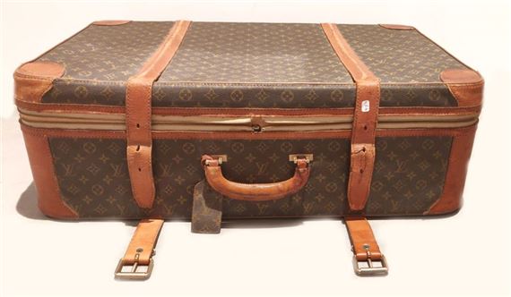 Sold at Auction: Louis VUITTON. Koffer, Valise, Vintage, LOUIS VUITTON  TRAVELING CASE, 53 x 79 x 24 cm
