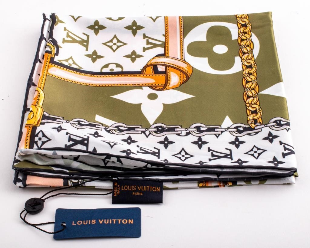 Sold at Auction: Louis Vuitton, Louis Vuitton Paris Designer Scarf