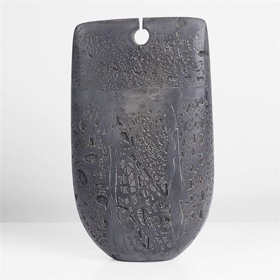 Small Bow Form by Peter Hayes, 1997