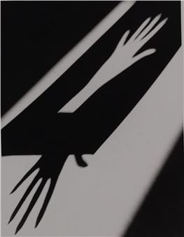 Double Image Hand - Alberto Rizzo