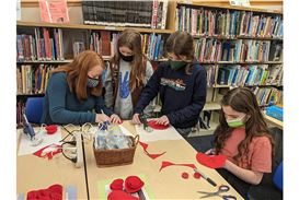 Laumeier Sculpture Park Honors Missouri Lives Lost Due to Covid-19 with Rose River Memorial Installation