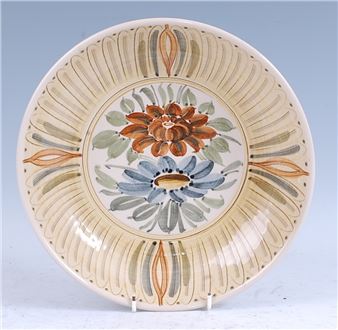 A circa 1952-1956 Royal Doulton Lambeth dish - Agnete Hoy